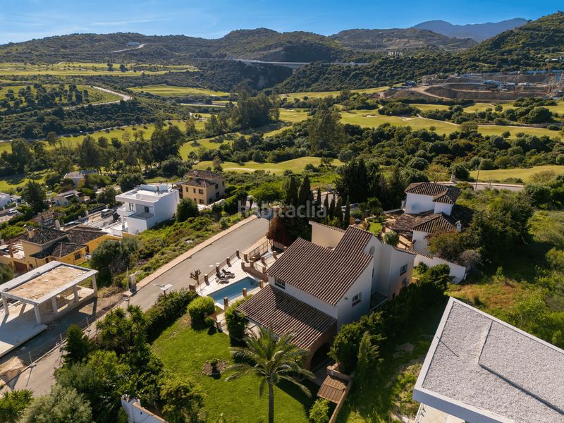 Foto c85b6e0d-17c6-43b4-83c8-fdd862ab5d88. Casa amb aparcament piscina a Valle Romano Golf Estepona