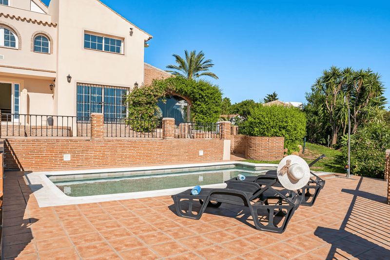 Foto cac4523a-b95e-40da-be4c-ed67fa47a787. Casa amb aparcament piscina a Valle Romano Golf Estepona