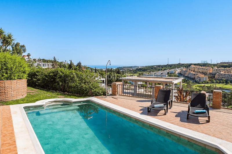 Foto f8005d43-9c31-43ef-9c34-d7482538b5eb. Casa amb aparcament piscina a Valle Romano Golf Estepona