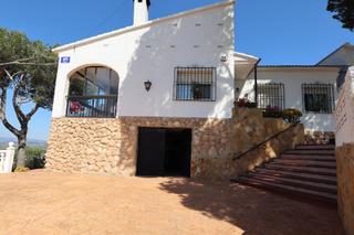 Chalet  Calle illes columbretes. Gran chalet en cumbres de calicanto