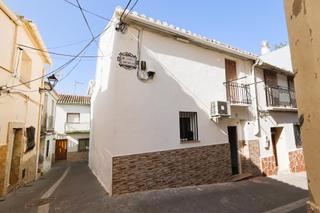 Casa a Yátova. Bonita casa de pueblo en yatova