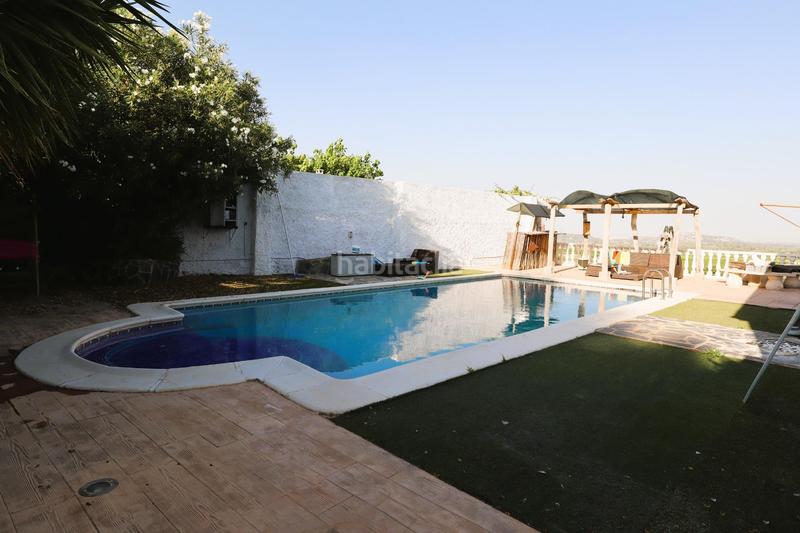 Foto 141ac187-79dd-436e-9d06-73f016d9a30a. Chalet con riscaldamento parcheggio piscina in Godelleta