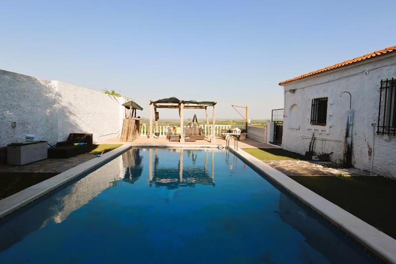 Foto 6e22e495-2a09-4d16-8df4-f94a955ae317. Chalet con riscaldamento parcheggio piscina in Godelleta