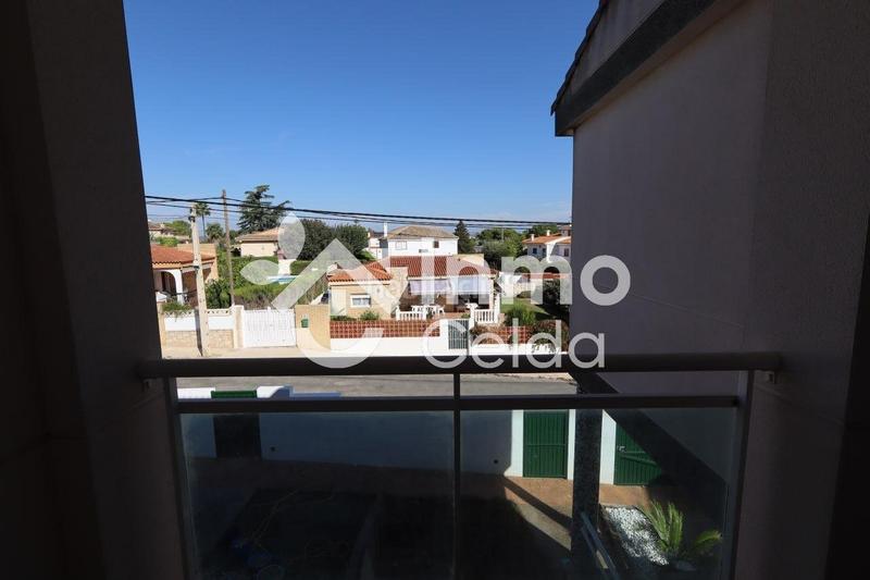 Foto 3cf04a43-3d67-4a84-b402-cd5d92cf3df8. Casa pareada promocion monteverde en Sierra Perenchiza-Cumbres de Calicanto-Sto Domingo Chiva