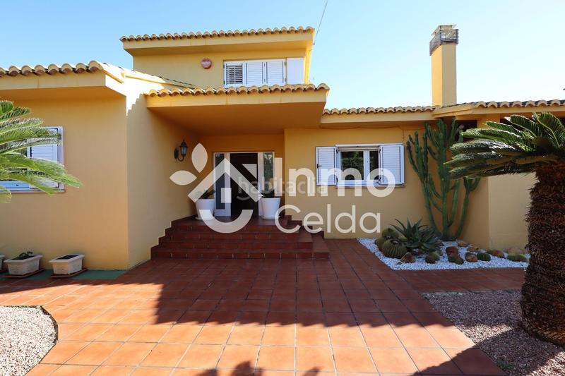 Foto 1ff2fb4a-e8e8-4bc9-8475-6f12fa3ac46b. Chalet avec piscine dans Olimar-Carambolo-Atalaya de Levante Chiva