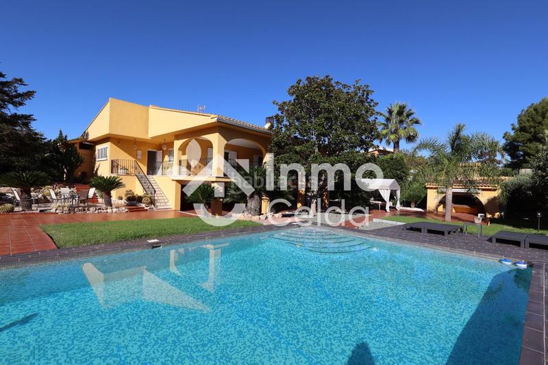 Foto 5f1984a9-5550-4f50-af61-9d47cdef709f. Chalet avec piscine dans Olimar-Carambolo-Atalaya de Levante Chiva