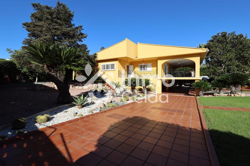 Foto b786f1da-d35e-4535-ab85-15e79b7fdd30. Chalet avec piscine dans Olimar-Carambolo-Atalaya de Levante Chiva