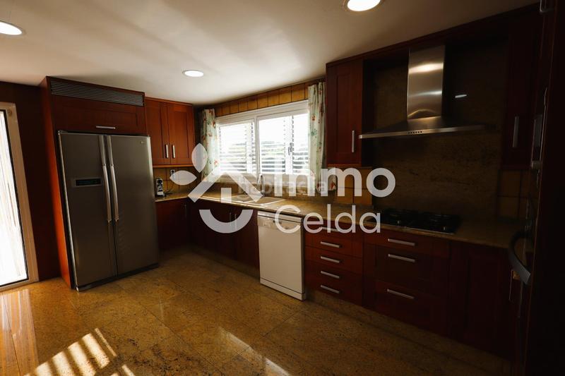 Foto b9052f40-1f3c-4ac2-bde8-8c91ace48af7. Chalet avec piscine dans Olimar-Carambolo-Atalaya de Levante Chiva