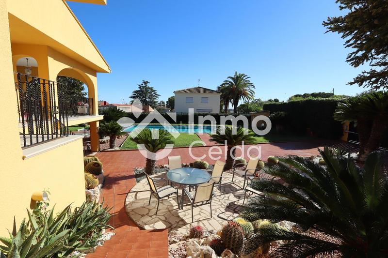 Foto fd5ed082-1e30-4f06-864b-d635dcc3f9f9. Chalet avec piscine dans Olimar-Carambolo-Atalaya de Levante Chiva