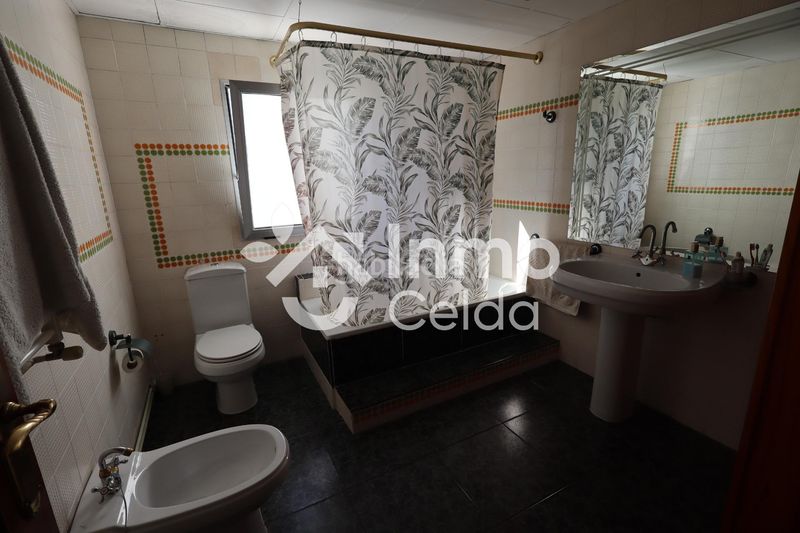 Foto 58c2843b-2566-42cb-860e-1a8582ef50f1. Casa amb calefacció a Centro Chiva