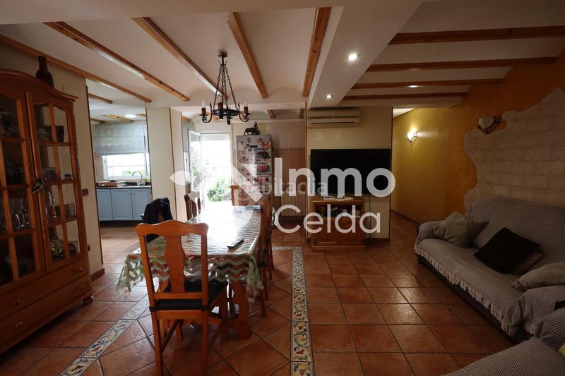 Foto 73eb3930-16bd-410a-b8f0-177a246f5415. Casa amb calefacció a Centro Chiva