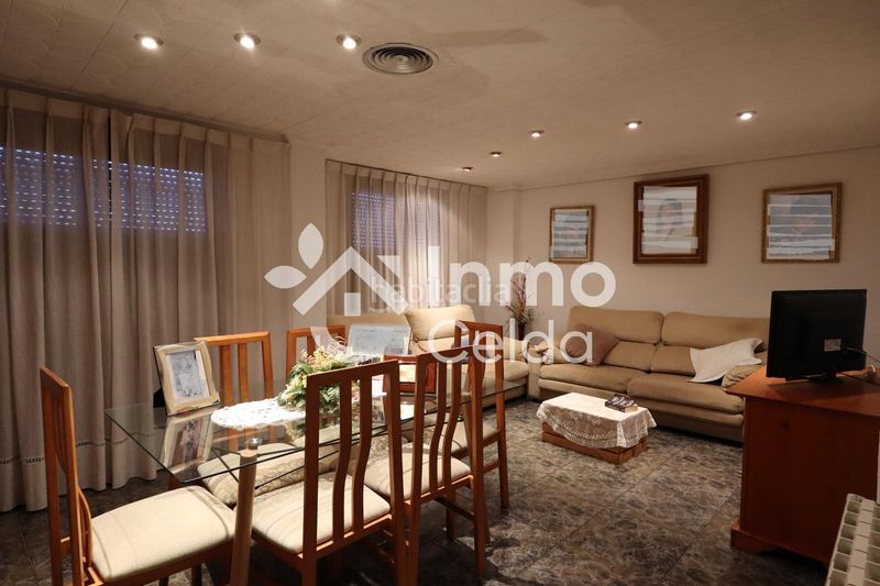 Foto daca4c81-7edd-495b-91b6-3cfc42371f97. Casa amb calefacció a Centro Chiva