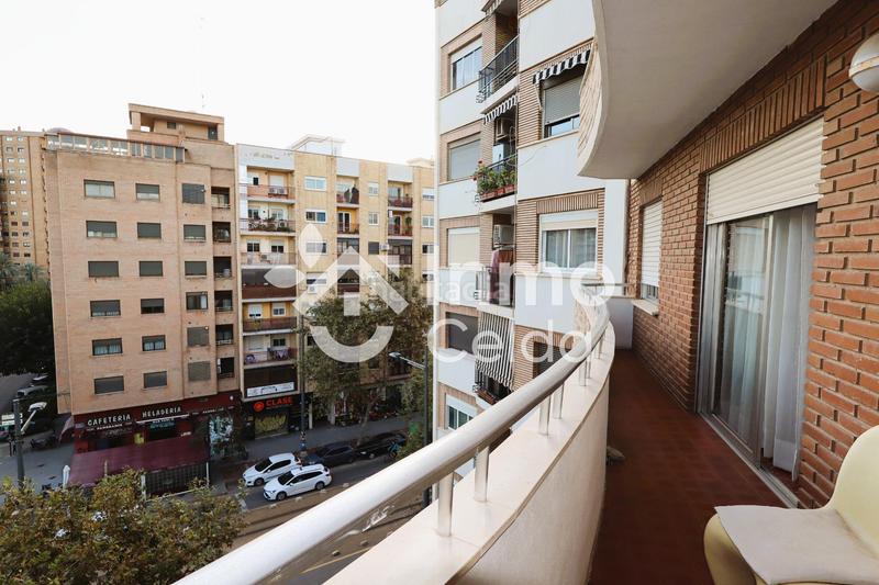 Foto b4689cac-0a1e-44de-900e-42c148829822. Alquiler piso  en alquiler calle del dr. vicente zaragoza en Valencia