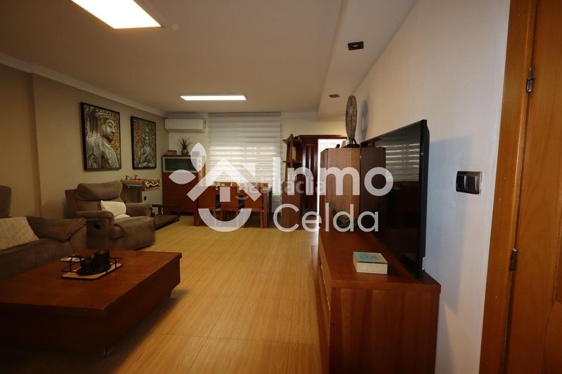 Foto 01f3f781-749d-4ce5-935f-801e2444c1ce. Casa adossada amb calefacció aparcament piscina a Chiva