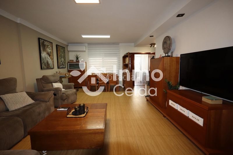 Foto 3862f920-bf8a-47d3-8d3e-f045bfdb3763. Casa adossada amb calefacció aparcament piscina a Chiva