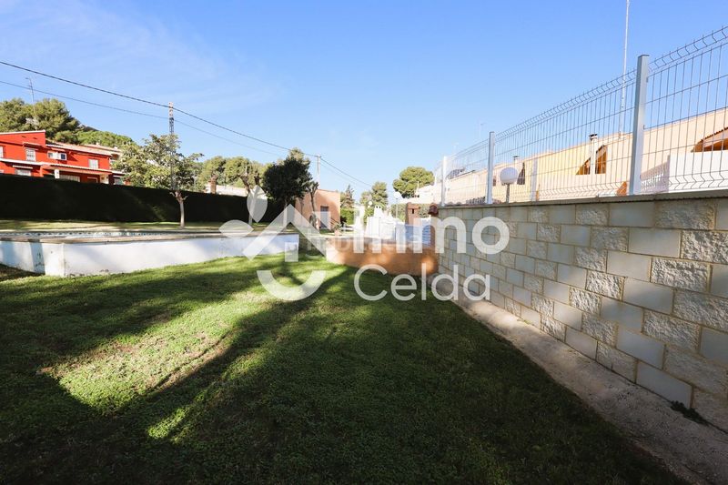 Foto 7137171d-d371-4d13-9c55-d8a6886316a8. Casa adossada amb calefacció aparcament piscina a Chiva