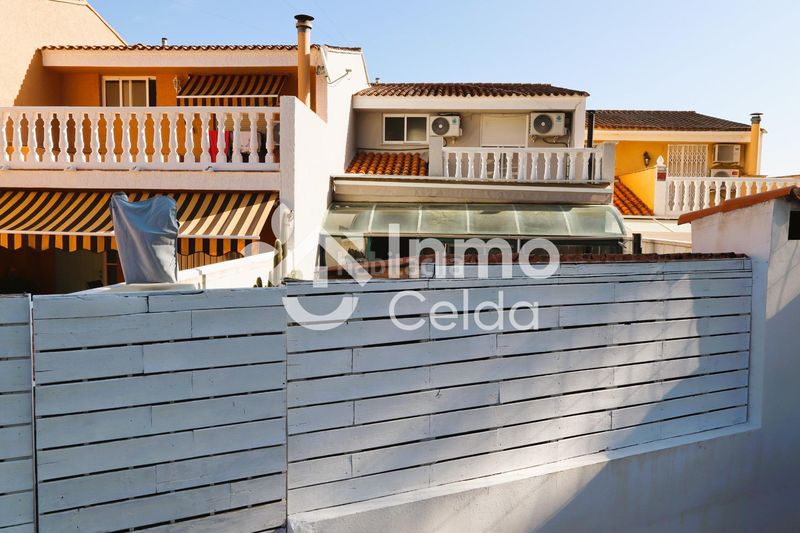 Foto 855aee4d-fedd-40ed-b72a-1b6d915cd7a9. Casa adossada amb calefacció aparcament piscina a Chiva