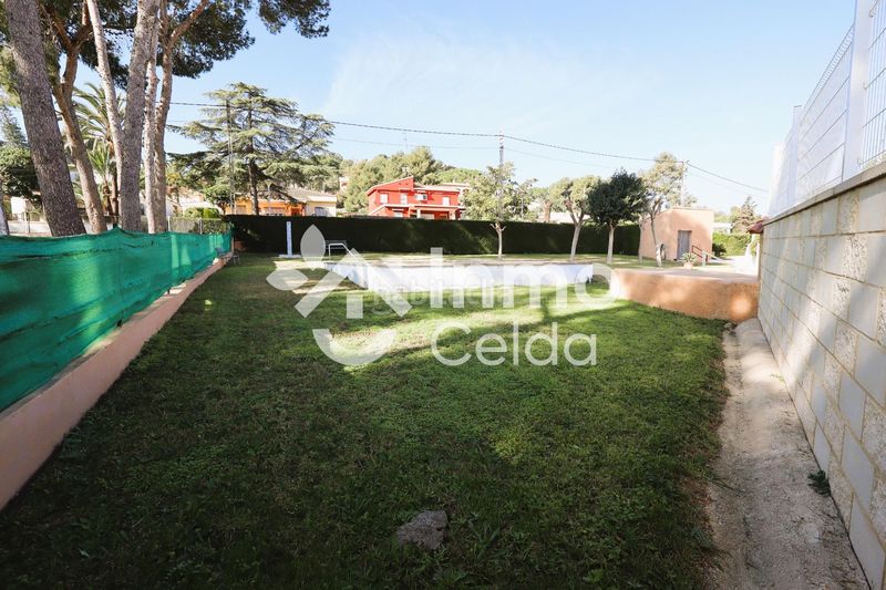 Foto a2268ef6-5354-40d6-a717-be397b7593af. Casa adossada amb calefacció aparcament piscina a Chiva