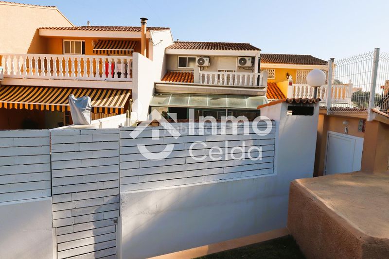 Foto c2e9015f-3138-481a-9336-ff8e26c59885. Casa adossada amb calefacció aparcament piscina a Chiva