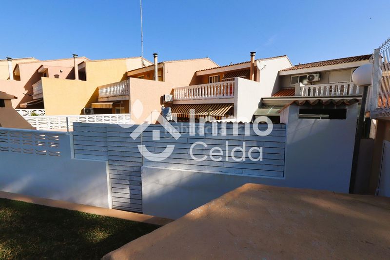 Foto d0d125a8-475a-4e10-a248-42e7990f0f7e. Casa adossada amb calefacció aparcament piscina a Chiva