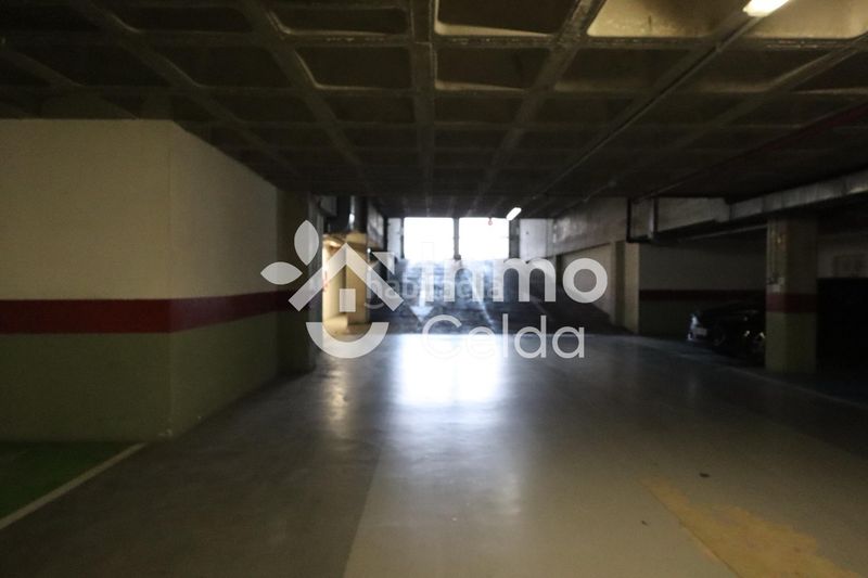 Foto 8e8c6c52-7afa-4570-8c58-454d65290c8f. Aparcament cotxe a calle calle catarroja 1 a Polígono del Aeropuerto Manises