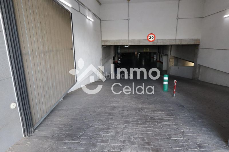 Foto a6f947dd-3796-40c9-abc5-b3daab338e91. Aparcament cotxe a calle calle catarroja 1 a Polígono del Aeropuerto Manises