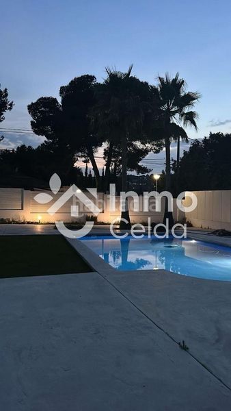 Foto ae664953-114d-43c8-8b1e-34435253570f. Xalet amb aparcament piscina a Sierra Perenchiza-Cumbres de Calicanto-Sto Domingo Chiva