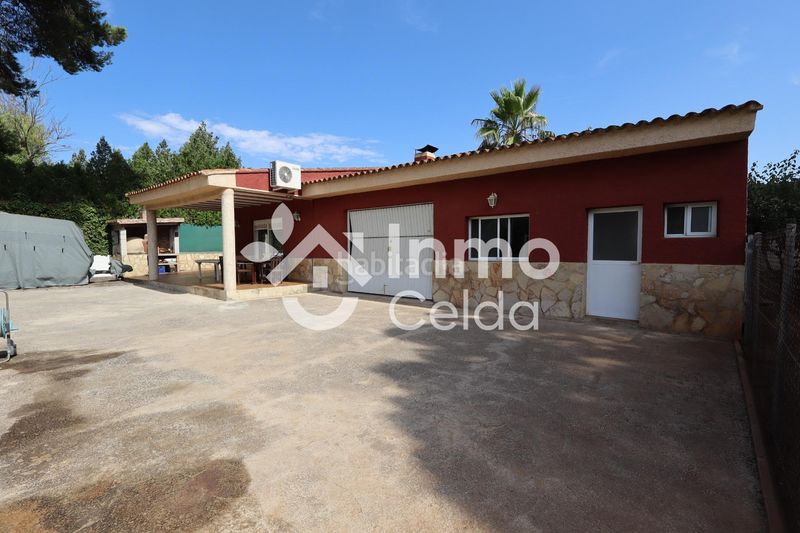 Foto bd621dea-088b-41ca-8840-1d6de5eca04e. Xalet amb calefacció aparcament piscina a Sierra Perenchiza-Cumbres de Calicanto-Sto Domingo Chiva