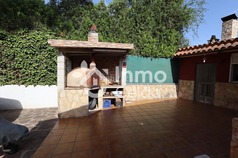 Foto f7659a17-fd7f-4c2a-a3f4-77df9d57c047. Xalet amb calefacció aparcament piscina a Sierra Perenchiza-Cumbres de Calicanto-Sto Domingo Chiva
