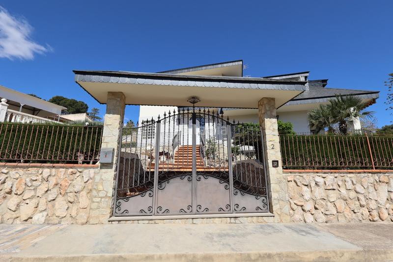 Foto 85fc79c1-8374-495b-8a95-d7e98427ce9b. Chalet avec chauffage parking piscine dans Sierra Perenchiza-Cumbres de Calicanto-Sto Domingo Chiva