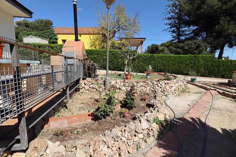 Foto a341a6f6-b306-43b2-a8d1-e58d34326a18. Chalet avec chauffage parking piscine dans Sierra Perenchiza-Cumbres de Calicanto-Sto Domingo Chiva