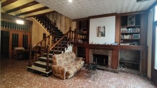 Casa en Sueca. Gran casa de pueblo centrica