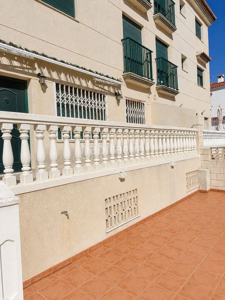 Foto c0c24b9b-cbcb-4ceb-a7c2-4f2a1fcfe08b. Casa adossada a Les Palmeres Sueca