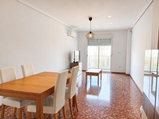 Etagenwohnung in Sueca. Vivienda de tres dormitorios con ascensor en sueca. ojo vpo!!!!!