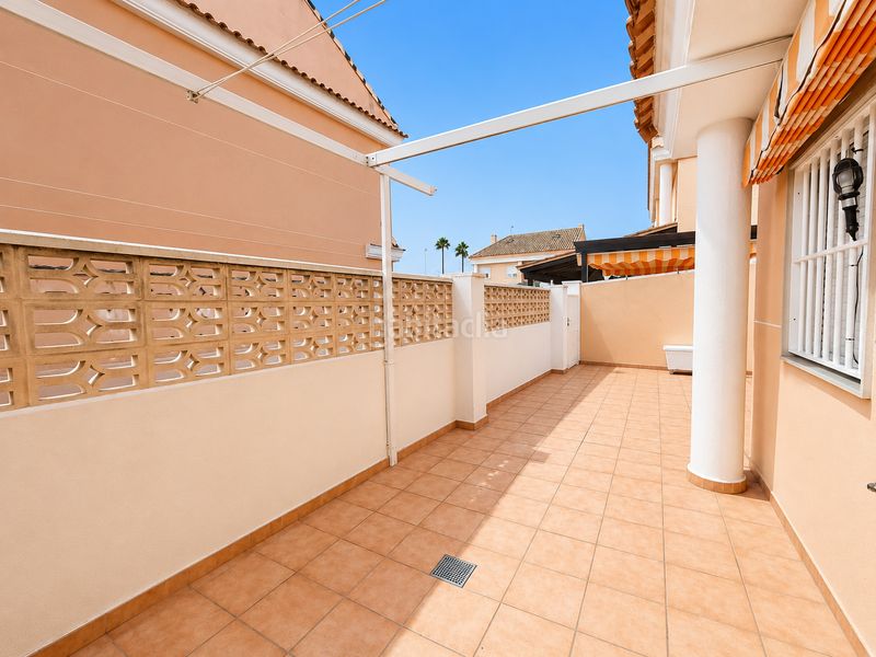 Foto 71d334c4-c575-4c46-ac72-85eb415f4938. Casa con parcheggio piscina in Les Palmeres Sueca
