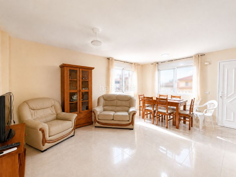 Foto ff8548ec-4f4e-4146-8e51-4148ee07d4f8. Casa con parcheggio piscina in Les Palmeres Sueca