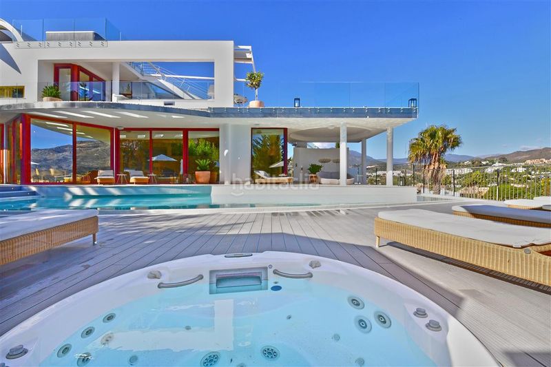 Foto cf9025e2-9c93-4687-8f1f-888c0482e632. Casa amb aparcament piscina a Las Brisas Marbella