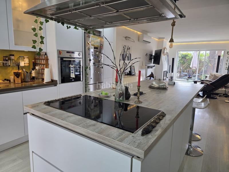 Foto 2aae4dc4-cea7-4954-ba6a-ea765f78266f. Casa amb aparcament a reserva de Marbella Marbella