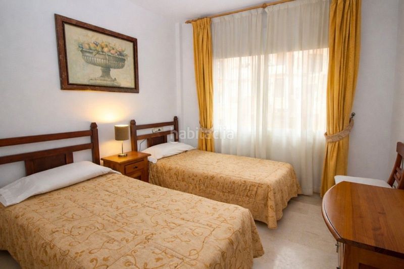 Foto 61f8aeeb-d4a0-475e-bb04-b093eb00a173. Apartament amb aparcament a Las Lomas de Río Verde Marbella