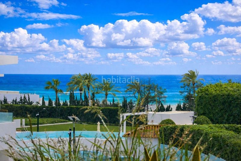 Foto f1be6370-b102-4e6d-bce5-2606271bb3f4. Apartament amb aparcament a Las Lomas de Río Verde Marbella
