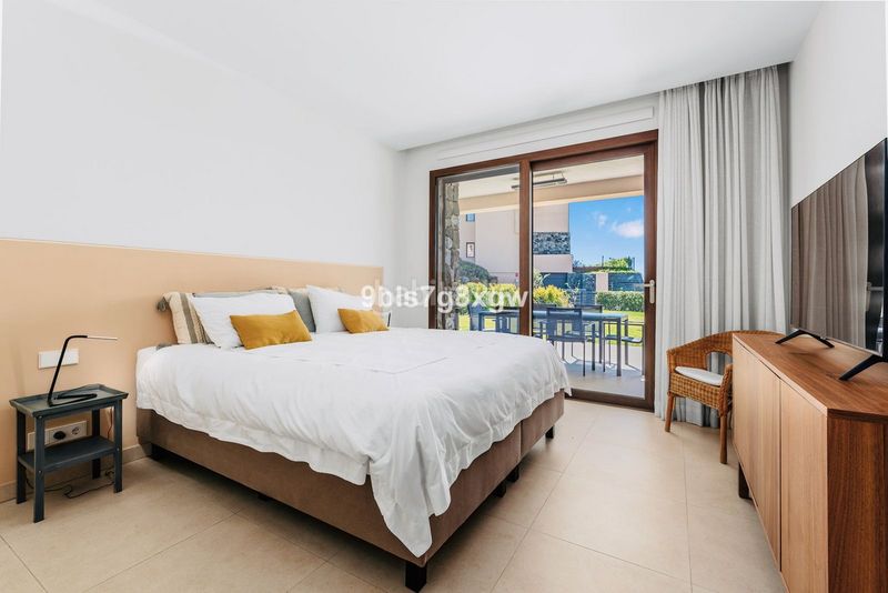 Foto ba3dc76e-a99f-4c28-9033-9e0668be5221. Apartament amb aparcament a El Madroñal Benahavís