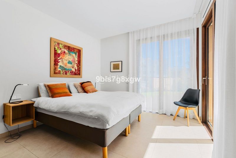 Foto e44bd2d5-b061-4628-b706-b682b4305496. Apartament amb aparcament a El Madroñal Benahavís