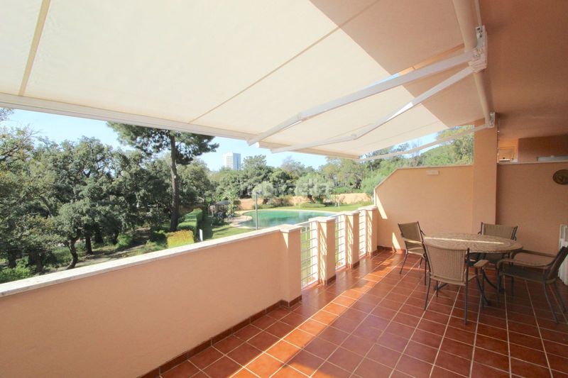 Foto 501827eb-6e10-461d-93dd-656349d8454a. Apartament amb aparcament a Elviria Marbella