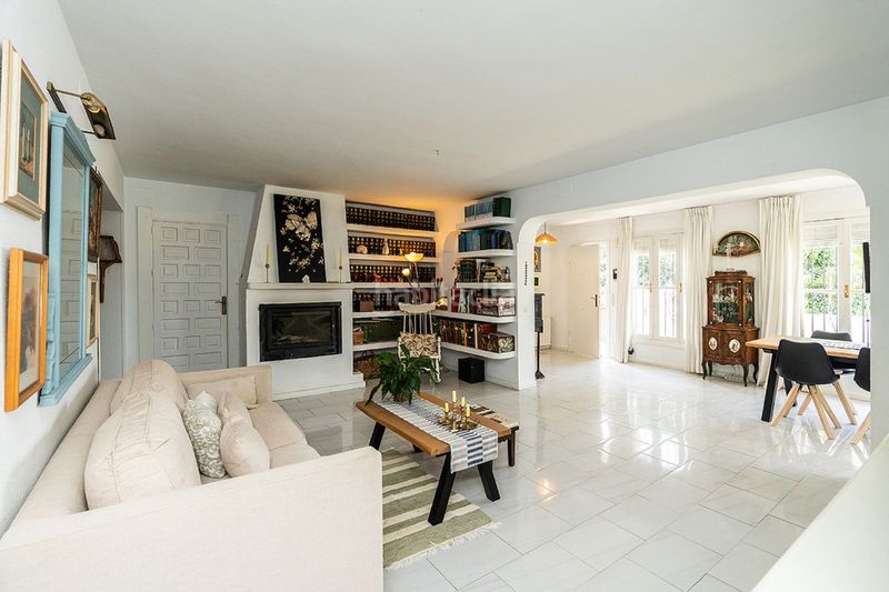 Foto 85df3f99-ad82-44fb-aa84-561dbbd720e4. Casa amb aparcament piscina a Río Real Marbella