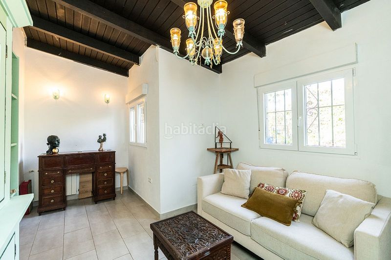 Foto a9eb36cd-9a00-4ab4-9aa8-0e02c24f900d. Casa amb aparcament piscina a Río Real Marbella