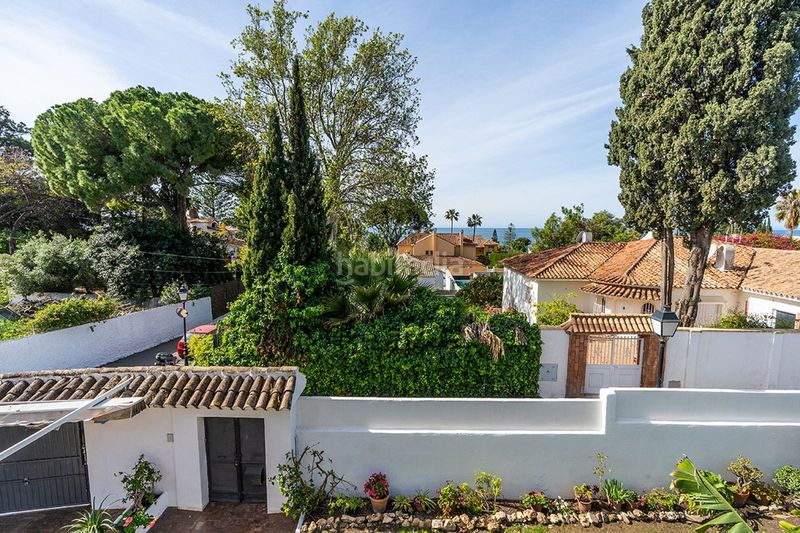 Foto b528edf7-035b-45d1-be30-ac71dfbd3179. Casa amb aparcament piscina a Río Real Marbella