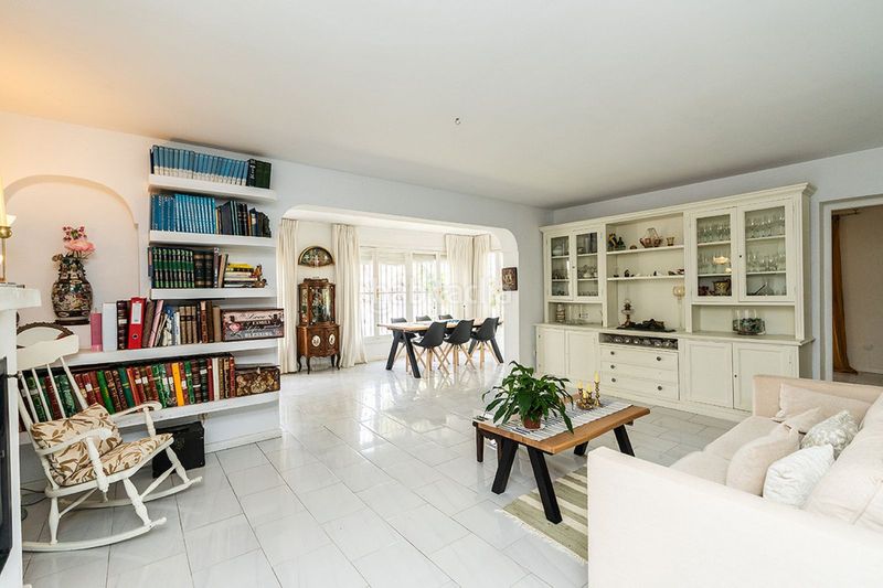 Foto c8864d4a-f27b-44e7-83ad-faa7adc54bb7. Casa amb aparcament piscina a Río Real Marbella