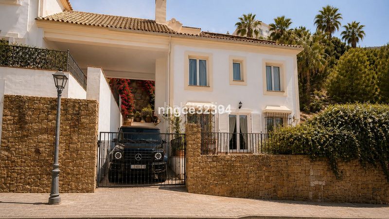 Foto 73c700ea-e53e-4084-975c-08899ff1ce37. Casa amb aparcament piscina a Istán