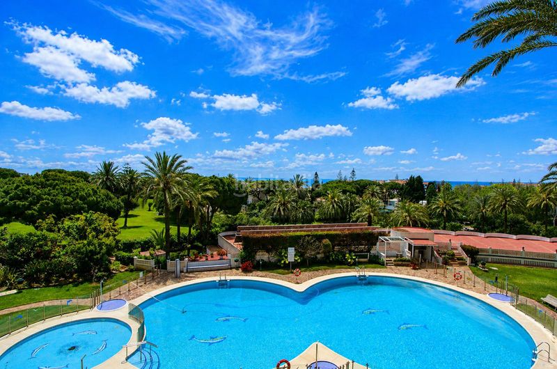 Foto 38d5127b-f3a9-4b72-9449-0df1406ff480. Apartament amb aparcament a Marbesa Marbella