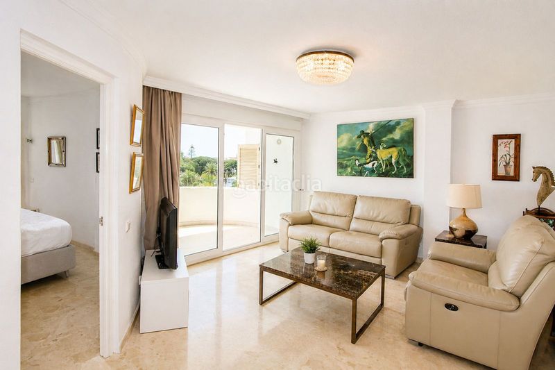 Foto a7465e7a-76ed-411a-8c01-44e16a7323f7. Apartament amb aparcament a Marbesa Marbella